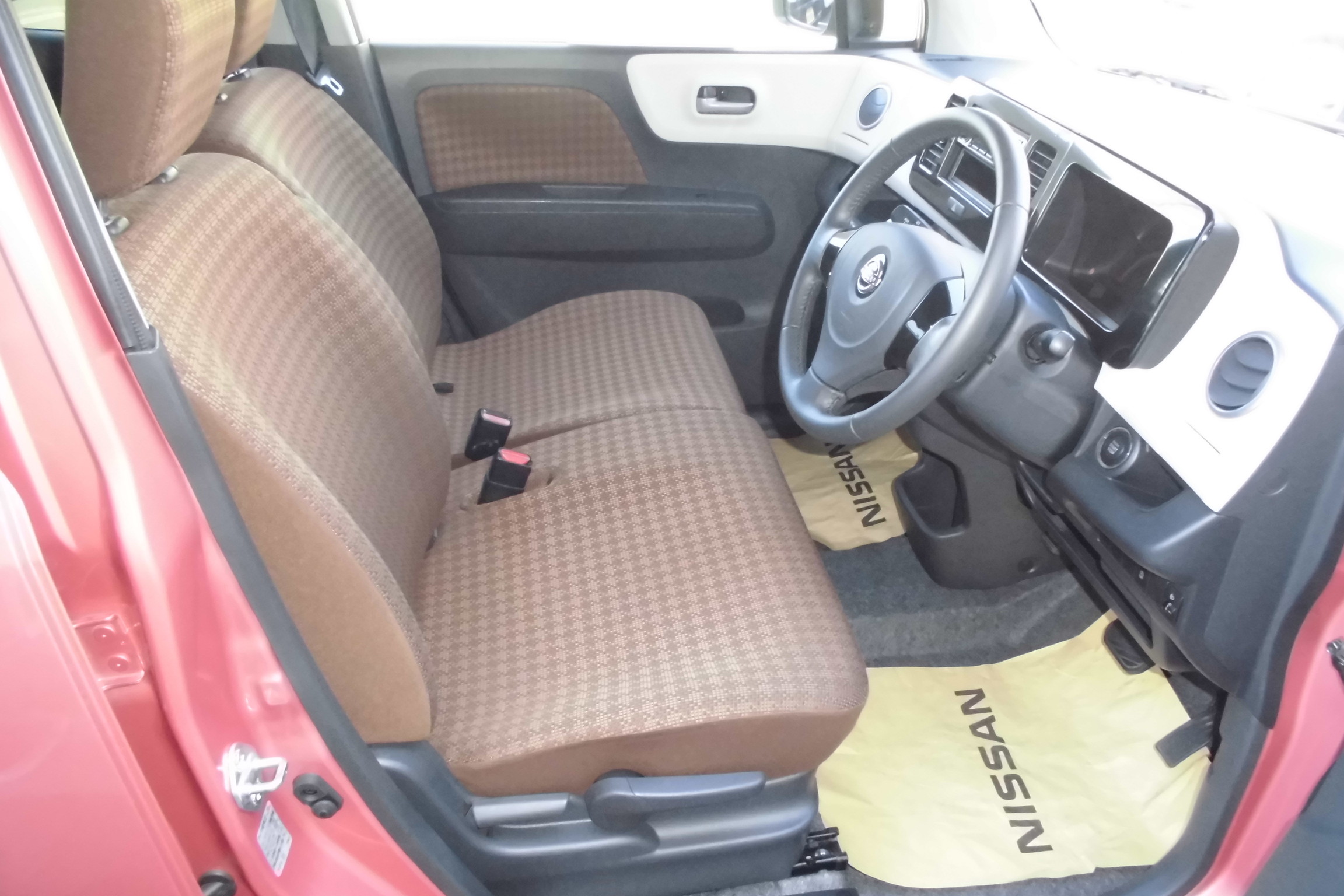 ニッサン モコ X 格安中古車販売店 中古車買うなら自信をもってオススメします カーボイス株式会社 ニッサン モコ X 格安中古車販売店 中古車買うなら自信をもってオススメします カーボイス株式会社